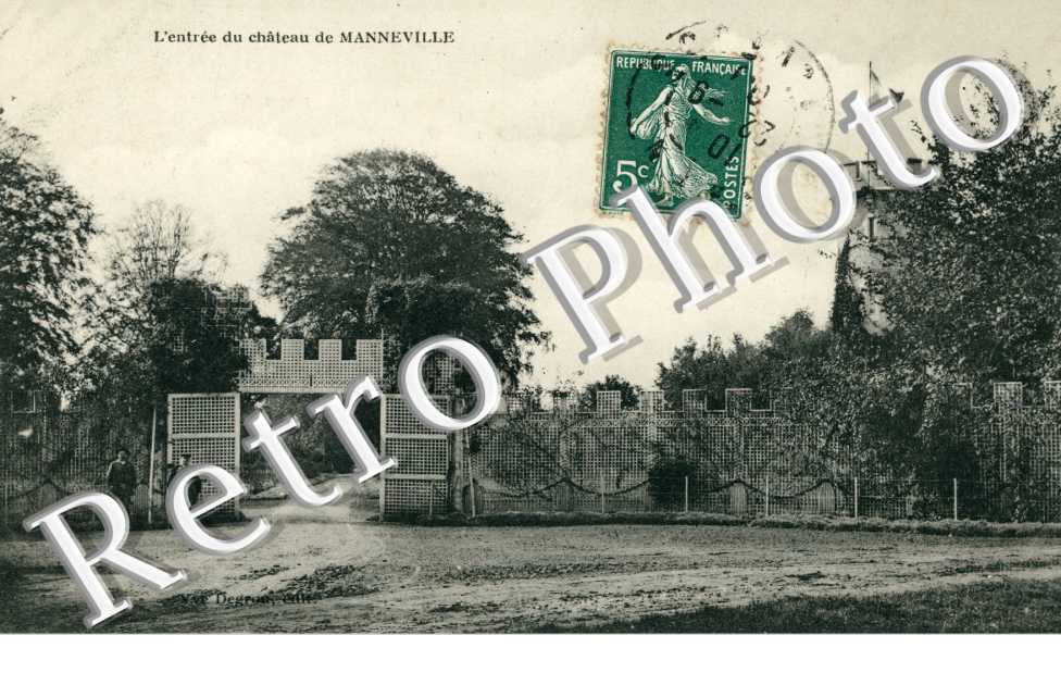 entree du Chateau de Manneville