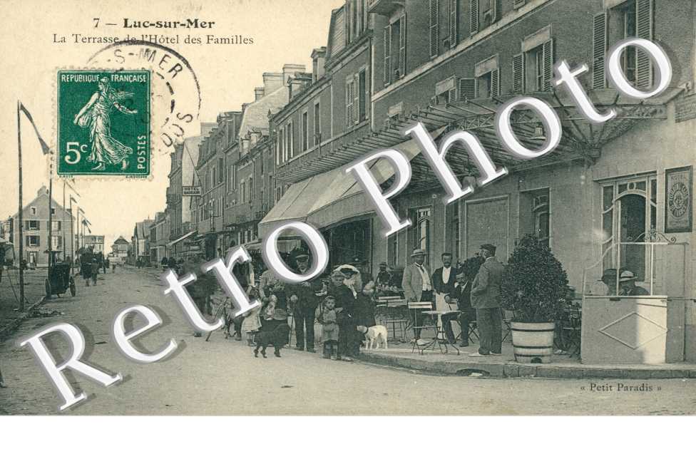 Luc-sur-Mer, la Terrasse de l'Hotel des Familles