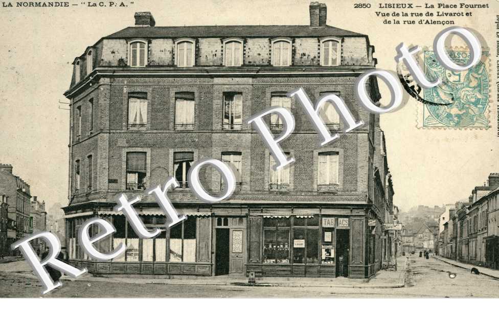 la Place Fournet, vue de la Rue de Livarot et de la Rue d'Alencon