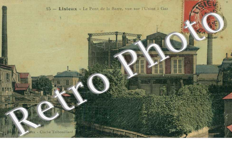 le Pont de la Barre, vue sur l'Usine a Gaz