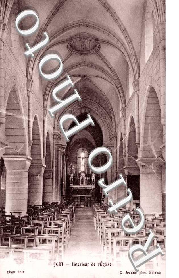 interieur de l' eglise