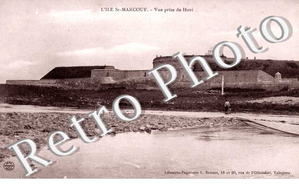 l'Ile Saint Marcouf vue prise de Hovi