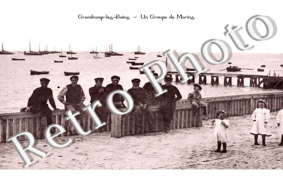 un groupe de marins  - Amand Amchin, 2eme en partant de la gauche