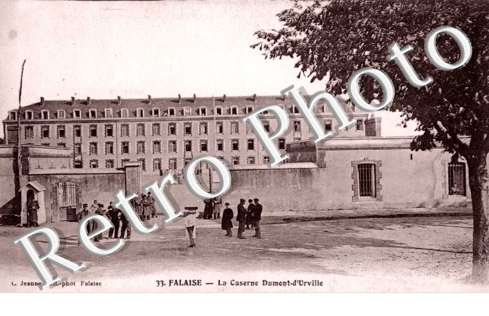 la caserne Dumont-d'Urville