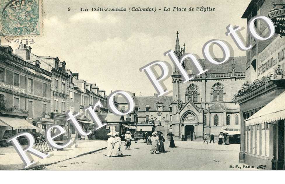 la Delivrande, la place de l'Eglise