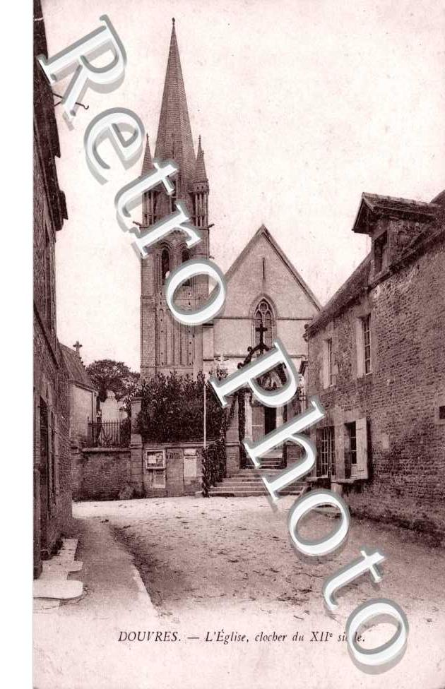 l'eglise, clocher du XIIe siecle