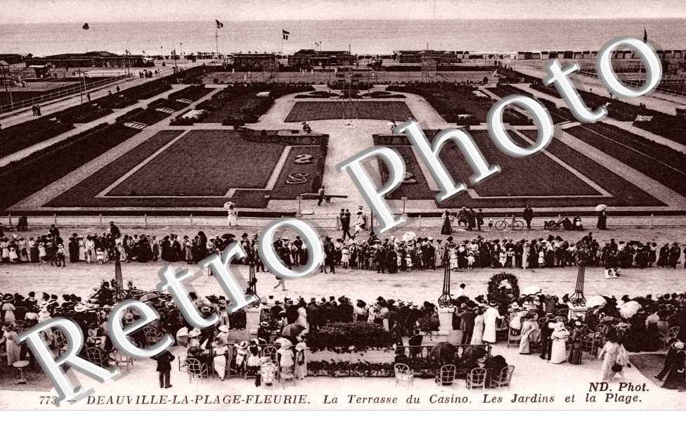la terrasse du casino, les jardins et la plage