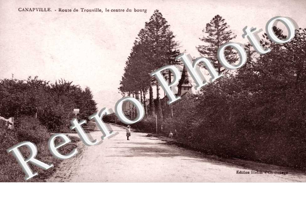 route de Trouville, le centre du bourg