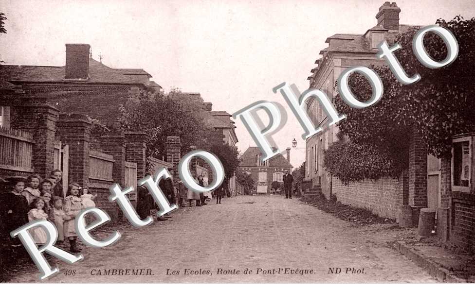 les ecoles, route de Pont l'Eveque