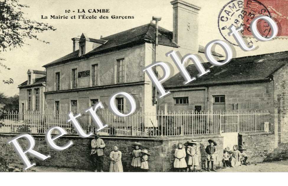 la mairie et l'ecole des garcons