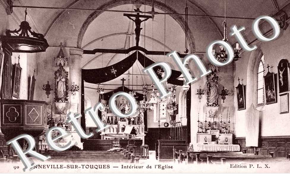interieur de l'eglise
