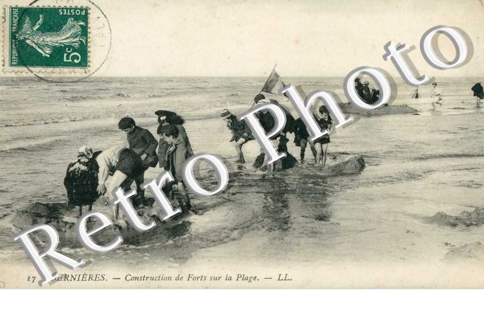 construction des forts sur la plage