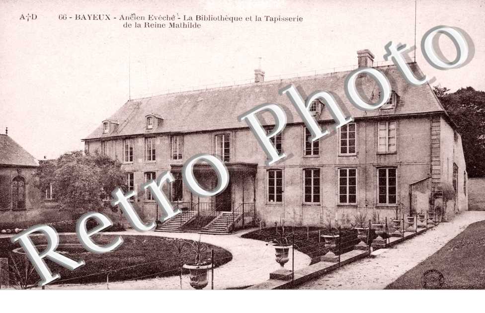 Ancien Eveche, la Bibliotheque et la Tapisserie de la Reine Mathilde