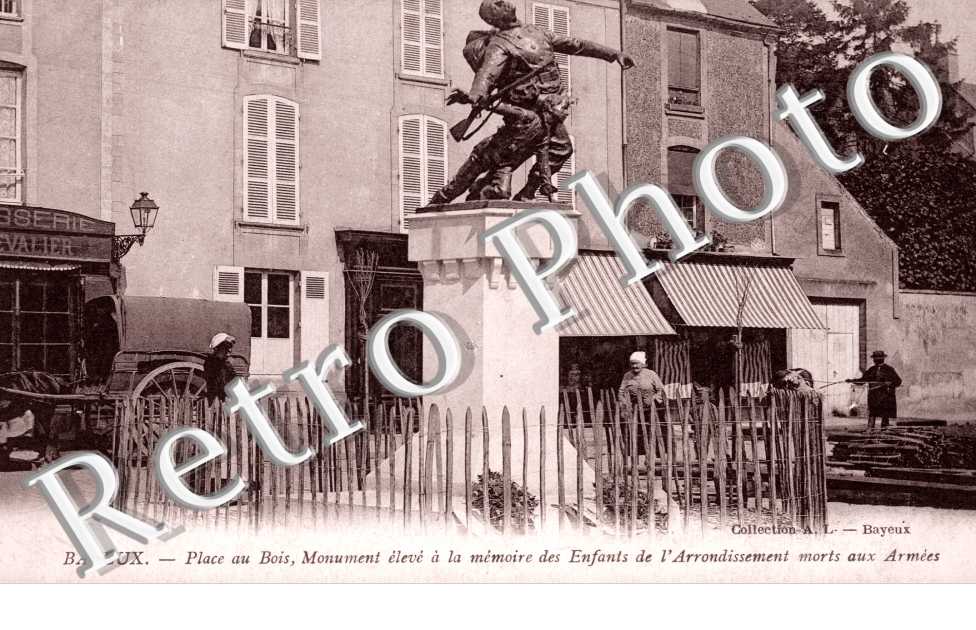 Place au Bois, Monument eleve a la Memoire des Enfants de l'Arrondissement morts aux Armees