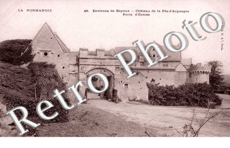Chateau de la Fee-d'Argouges, Porte d'Entree