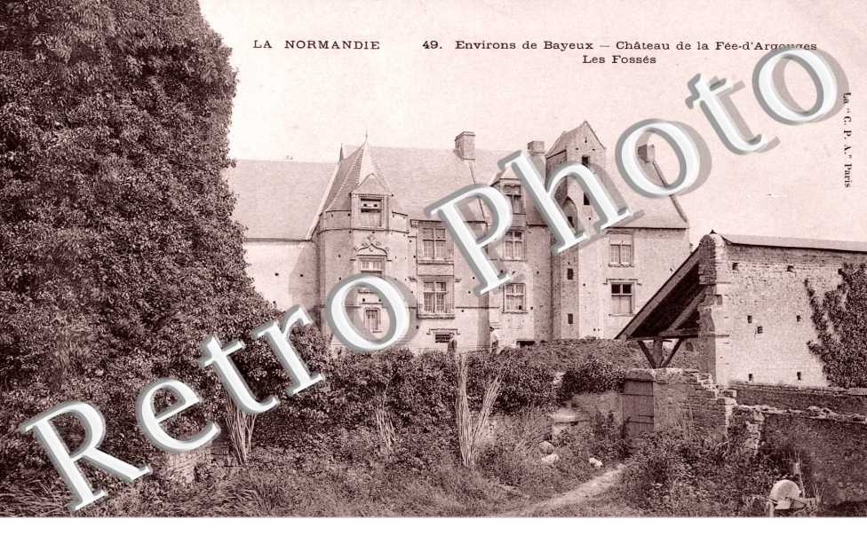 Chateau de la Fee-d'Argouges, les Fosses