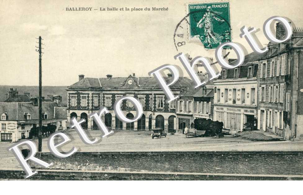 La halle et la place du marche