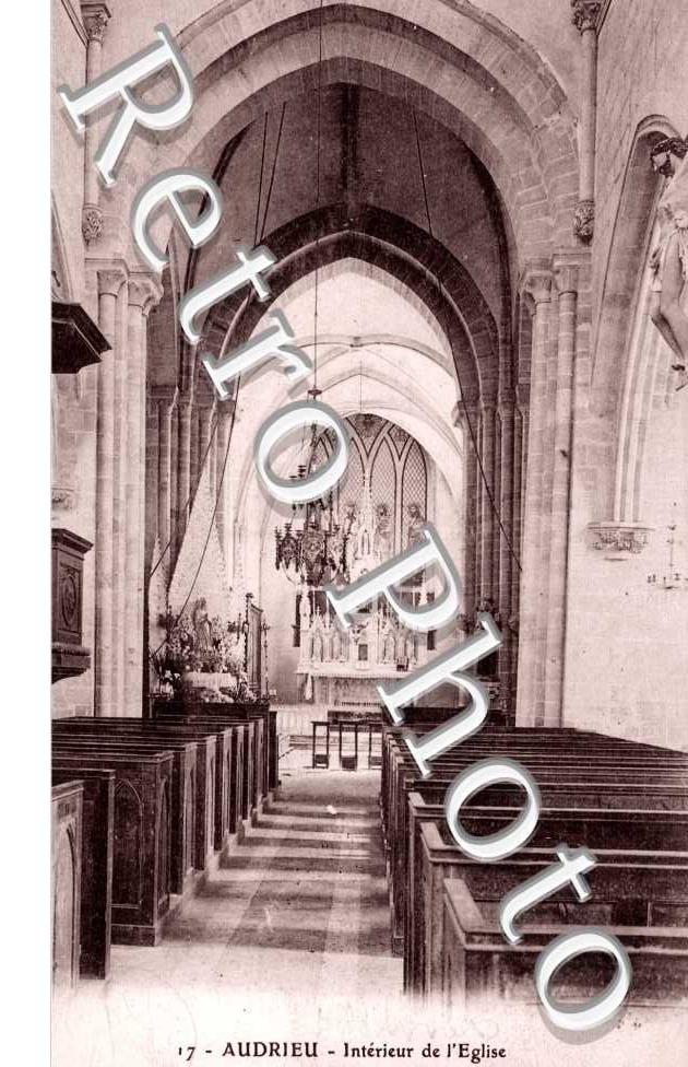 interieur de l'eglise