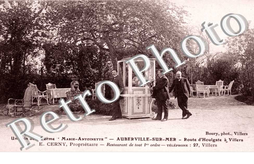 un coin de la ferme Marie-Antoinette, route d'Houlgate a Villers, E.Cerny, proprietaire