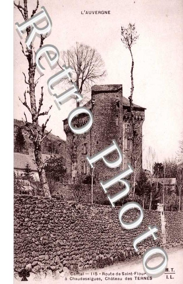 Route de St-Flour - chateau