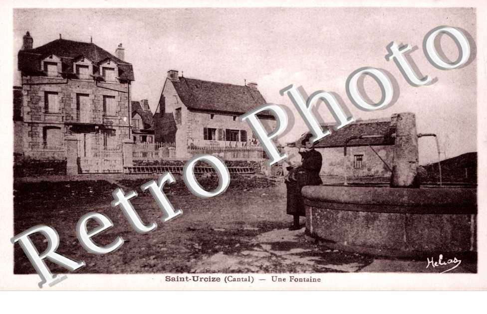 La Fontaine Place du Ters n°5078 Madame Marie Vigouroux avec son petit fils Jacques Balric, vers 1928