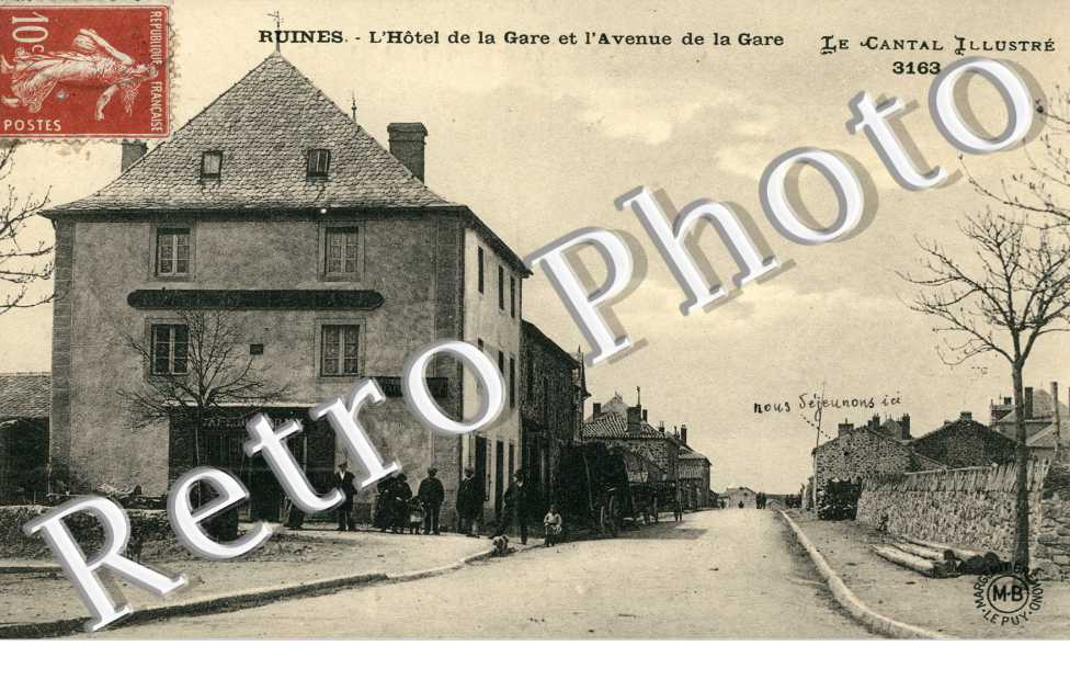L'hotel de la gare et l'avenue de la gare