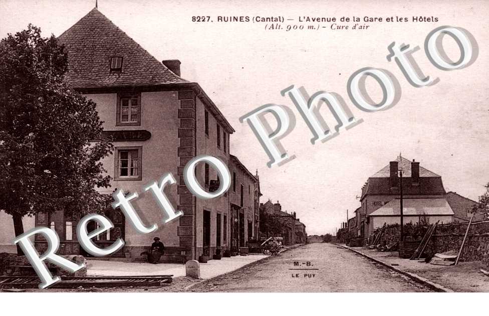 l'avenue de la gare et les hotels