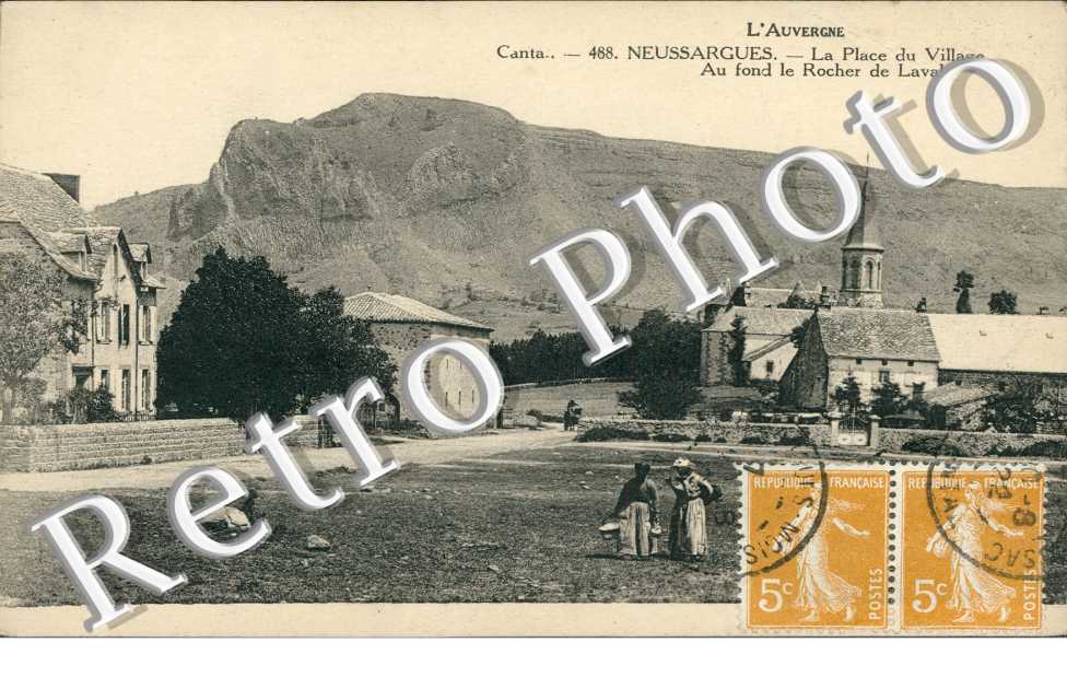 Placfe du village