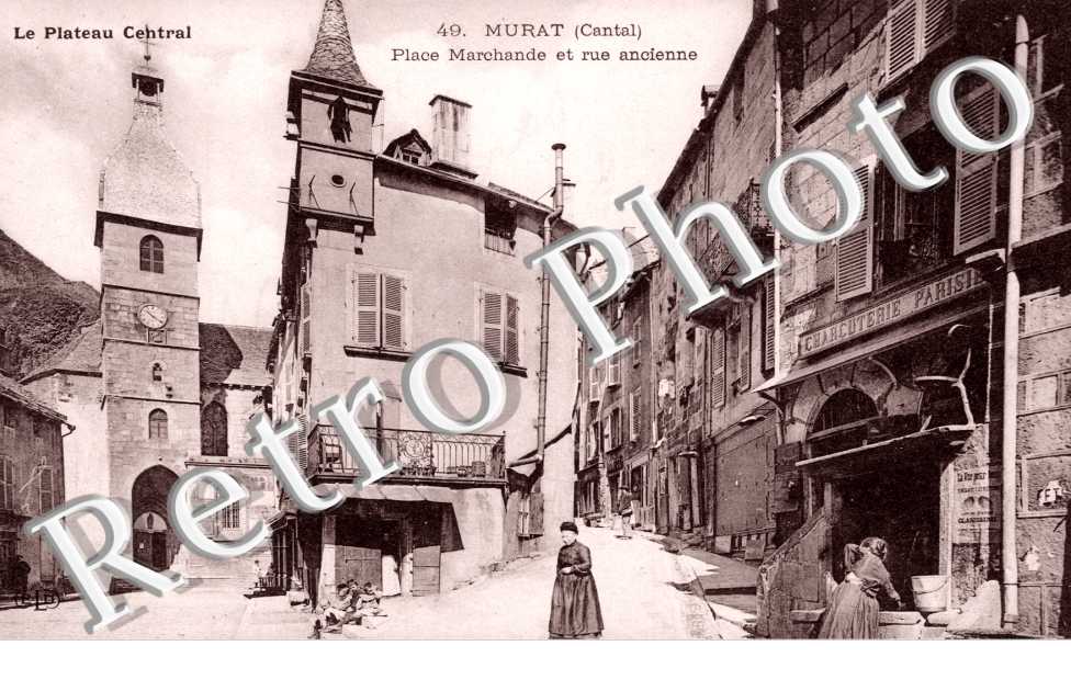 place marchande et rue ancienne