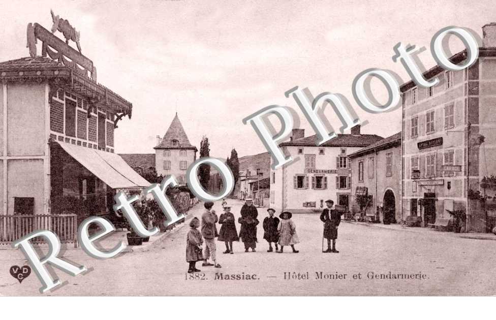 Hotel Monier et gendarmerie