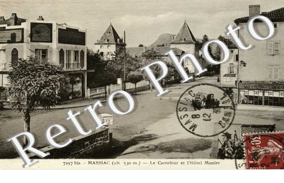 Le carrefour et l'hotel Monier