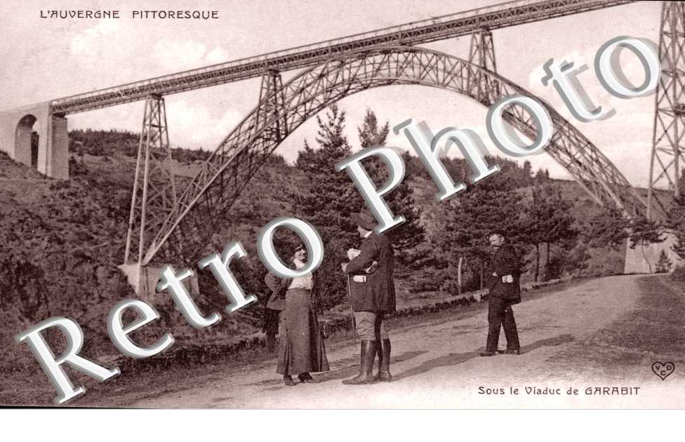 Sous le Viaduc de Garabit