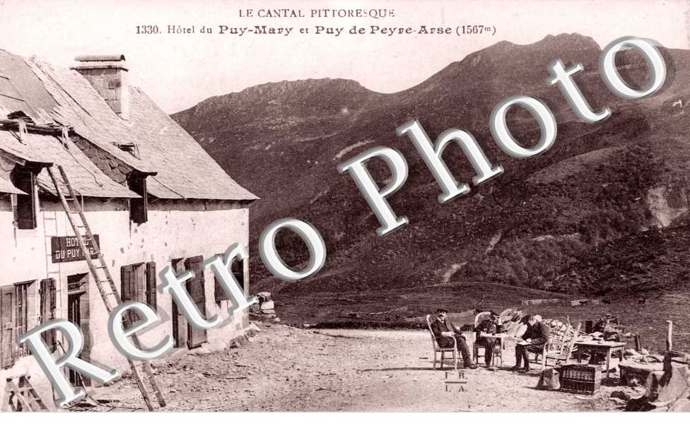 Hotel du Puy Mary et Puy de Peyre-Arse