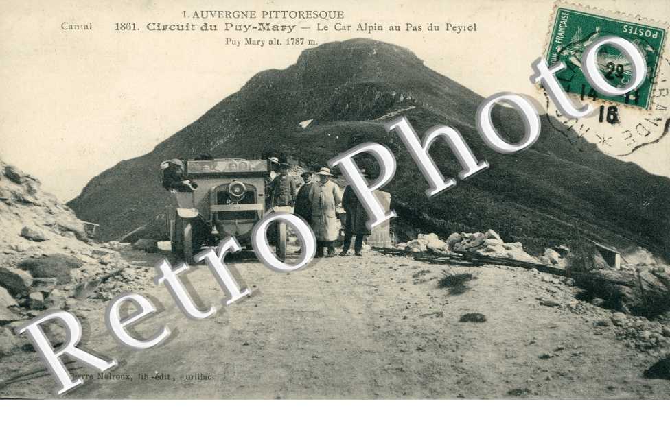 Le car alpin au pas du Peyrol