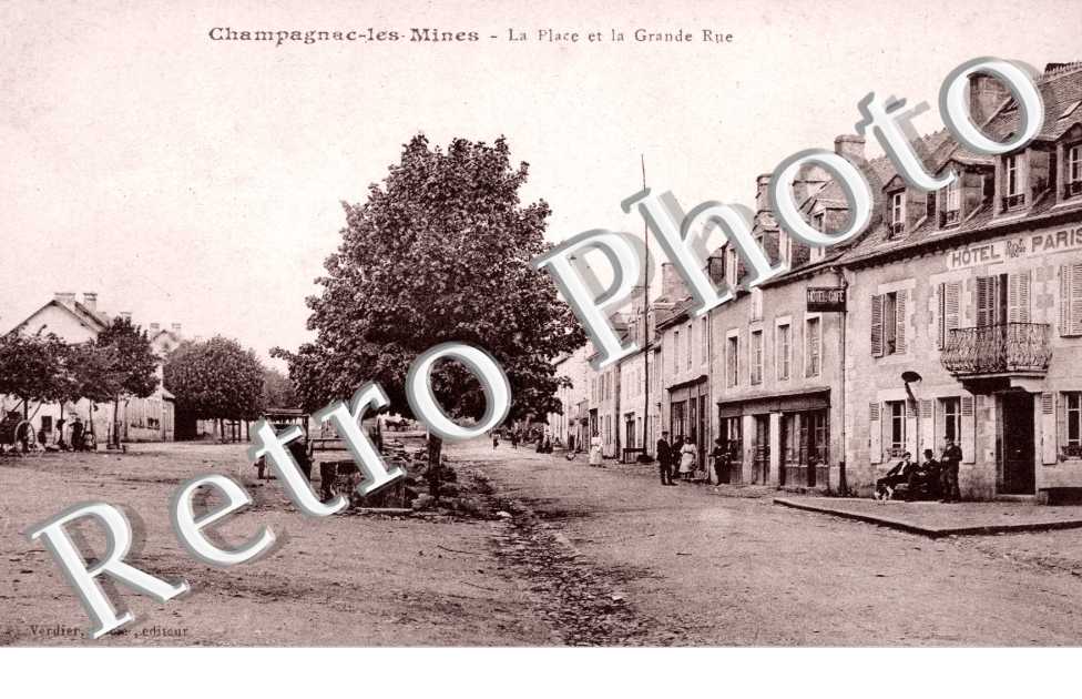 La place et la grande rue