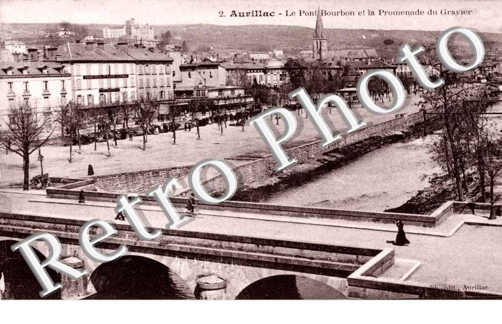 Le pont Bourbon et la promenade du Gravier