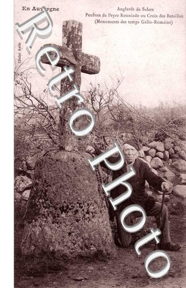 Peulvan de Peyre Rouniado ou croix des batailles