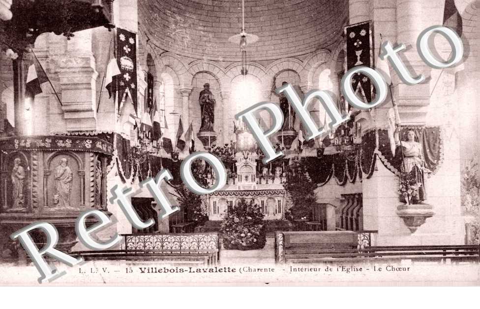 Interieur de l'eglise