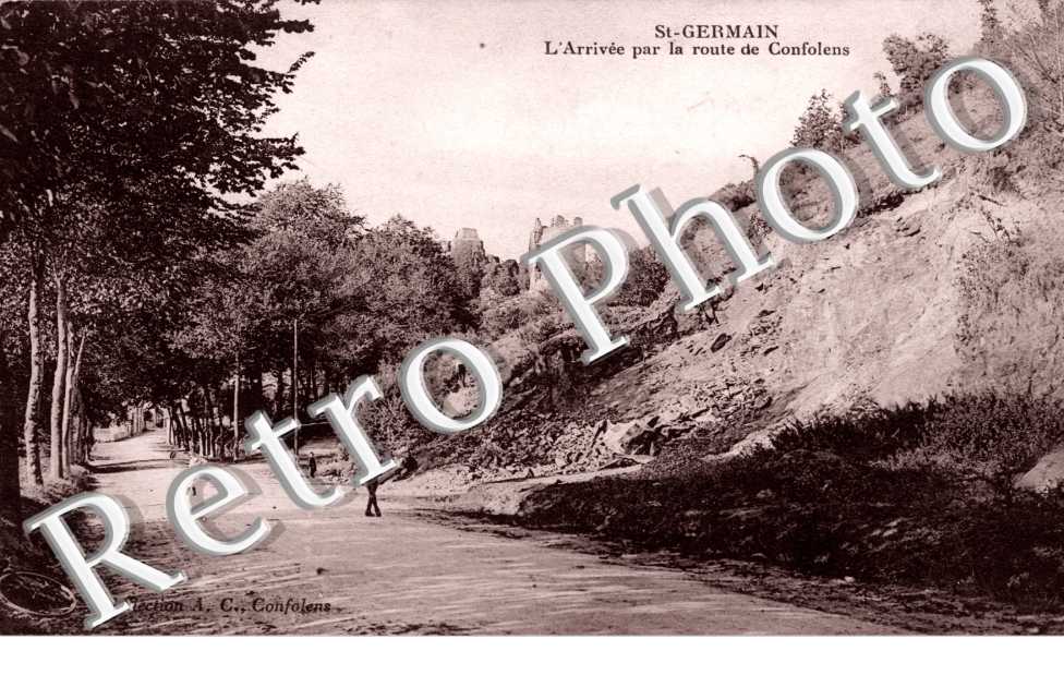 L'arrivee par la route de Confolens