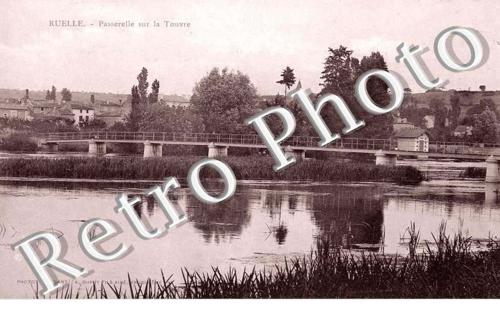 Passerelle sur la Touvre