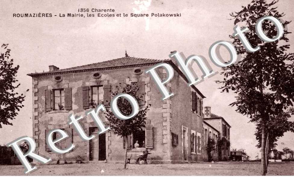 La mairie, les ecoles et le square Polakowski