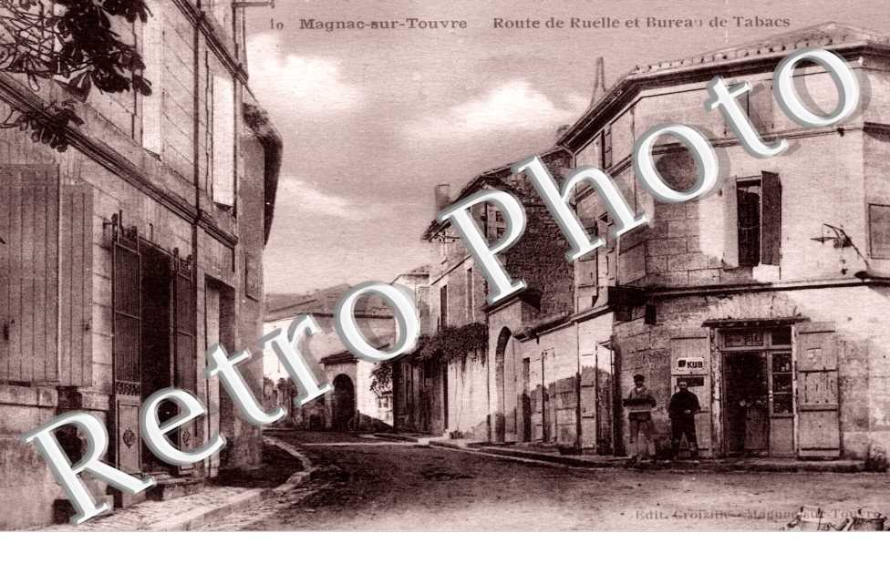 Route de Ruelle et Bureau de Tabacs