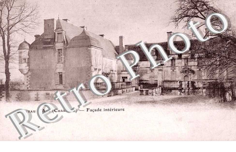 Le Chateau - Facade Interieure