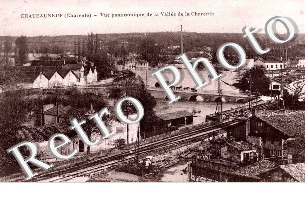 Vue panoramique de la Vallee de la Charente