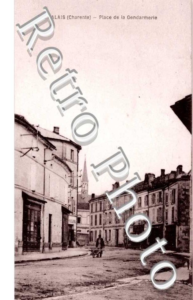 place de la gendarmerie