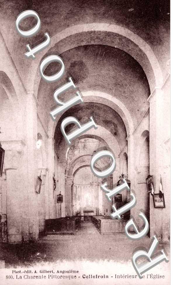 Interieur de l'eglise