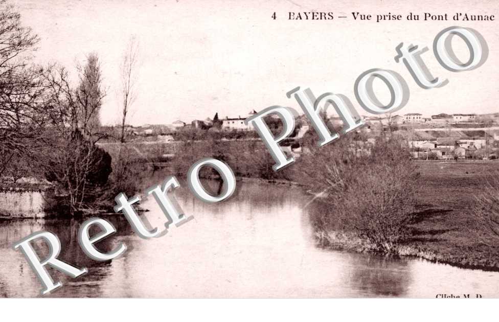 Vue prise du Pont d'Aunac