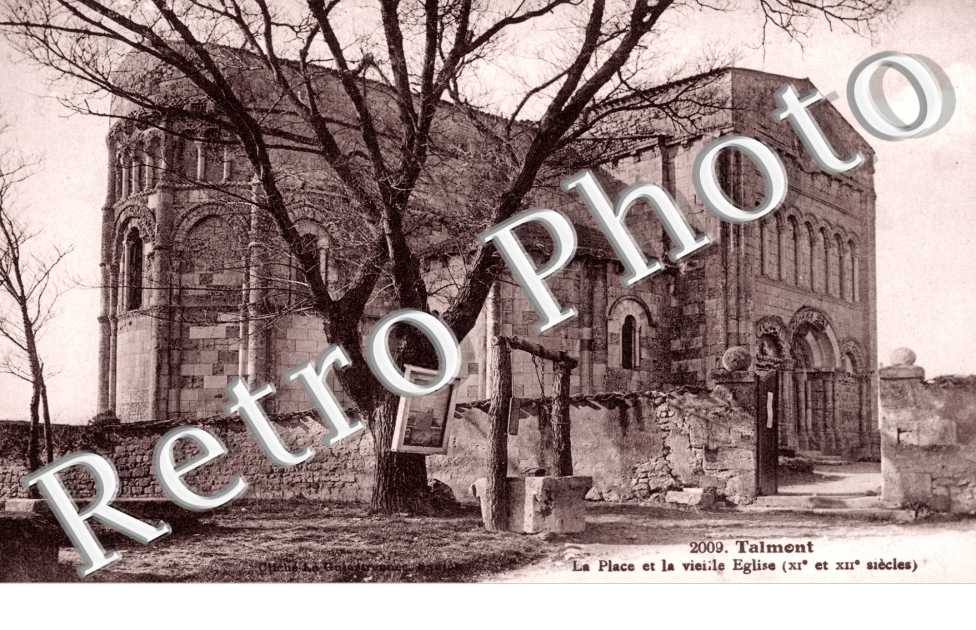 La Place et la Vieille Eglise
