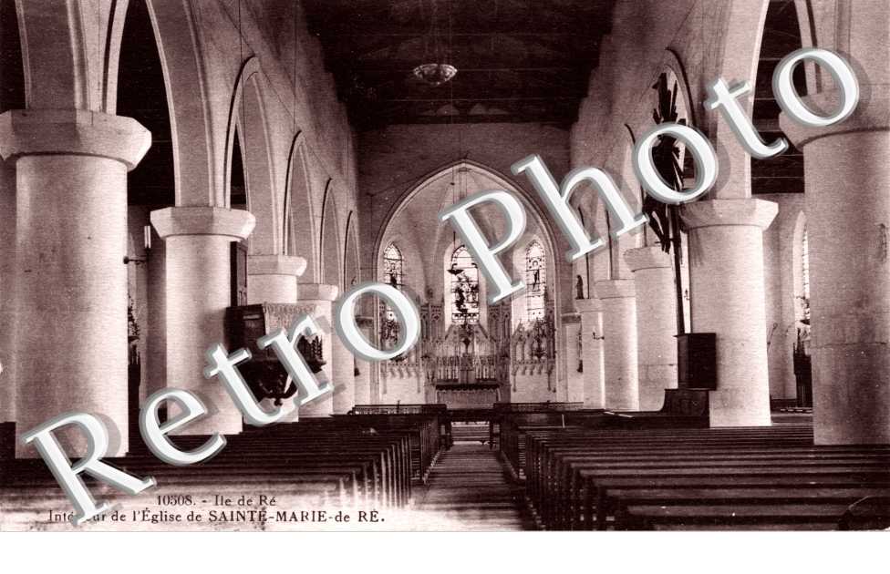 Interieur de l'eglise