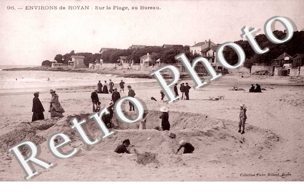 Sur la Plage au Bureau